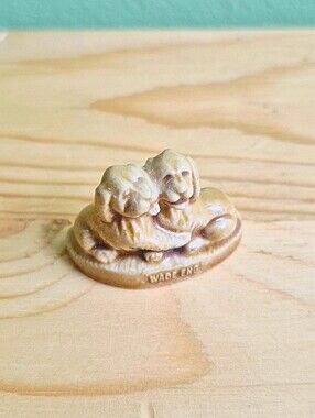 Vintage Wade of England Porcelain Figurine Two Puppies Cuddling Whimsies
